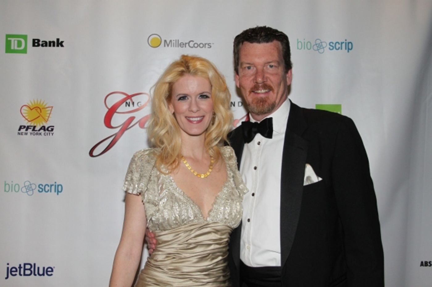 Photo Flash: Night of 1000 Gowns Red Carpet!  Image