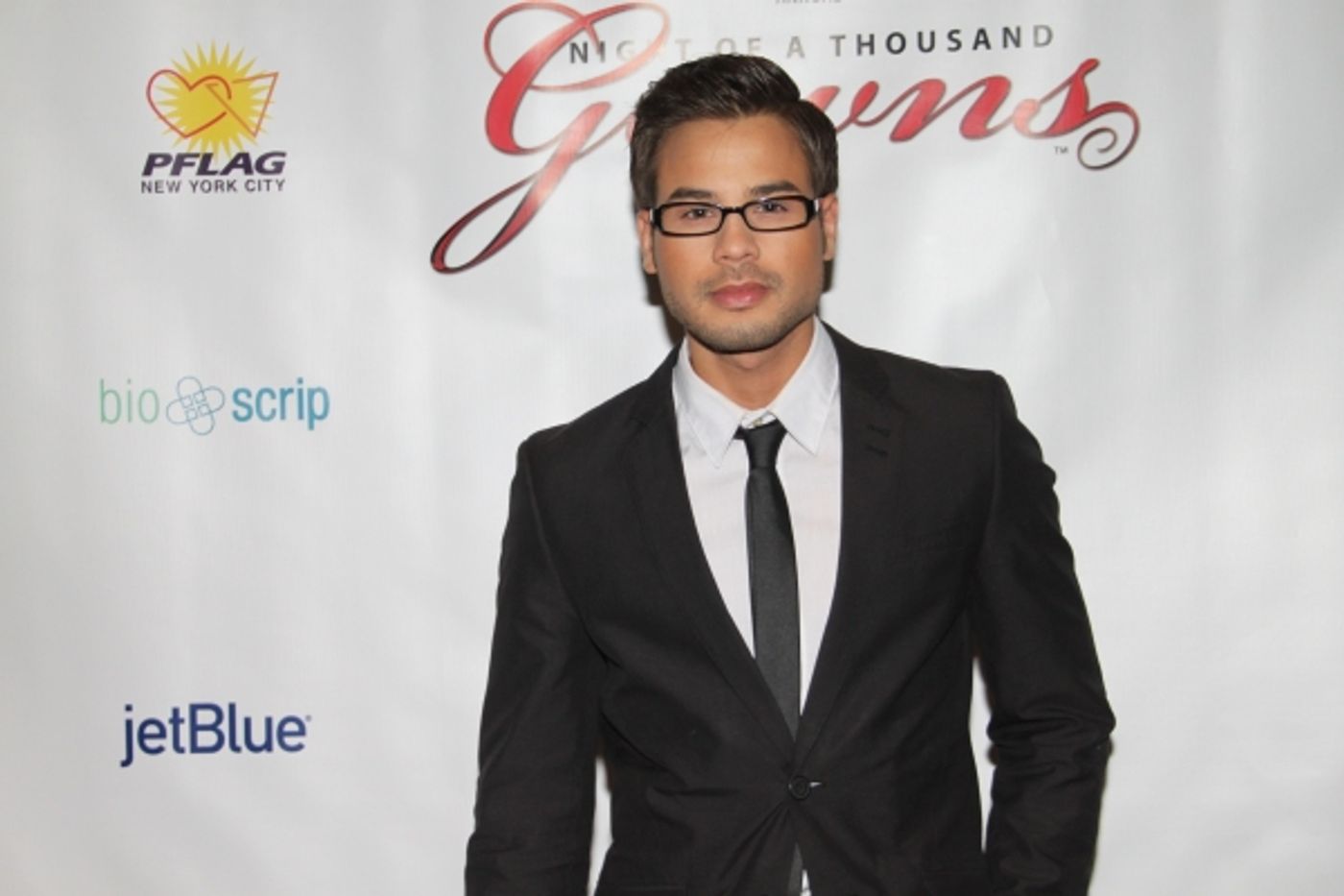 Photo Flash: Night of 1000 Gowns Red Carpet!  Image