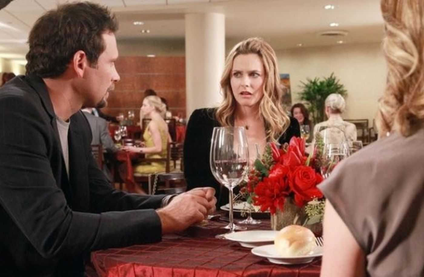 Photo Flash: First Look - Alicia Silverstone Guest Stars for a 'Clueless' Reunion on SUBURGATORY  Image