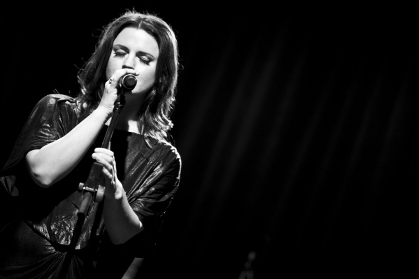 Photo Coverage: Carrie Manolakos Takes the Stage at (le) poisson rouge to Celebrate CD Release Party  Image