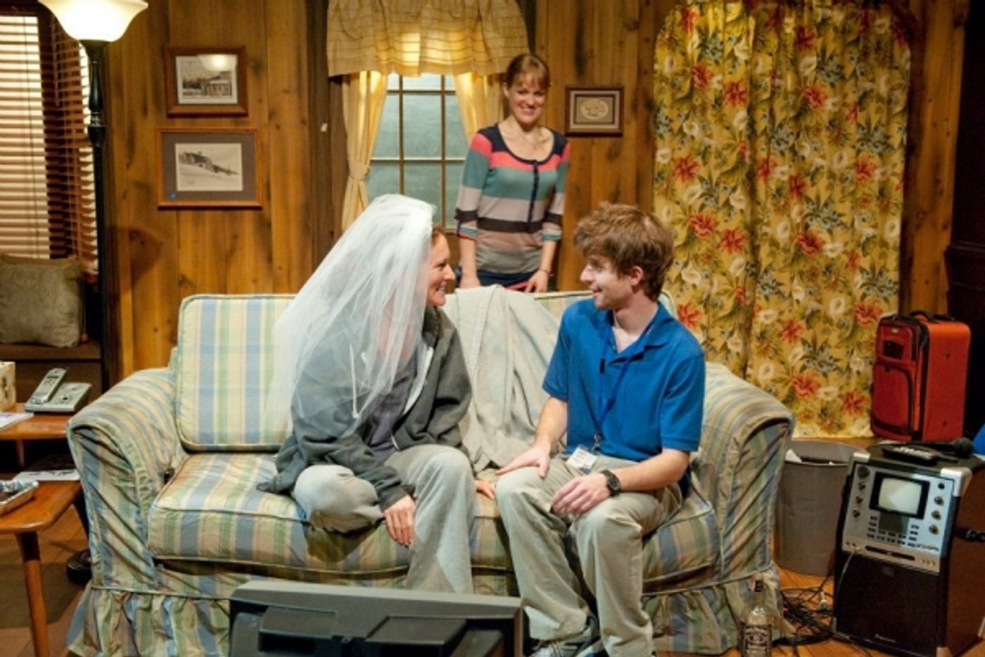 Photo Flash: First Look at Dallas Theatre Center's TIGERS BE STILL  Image