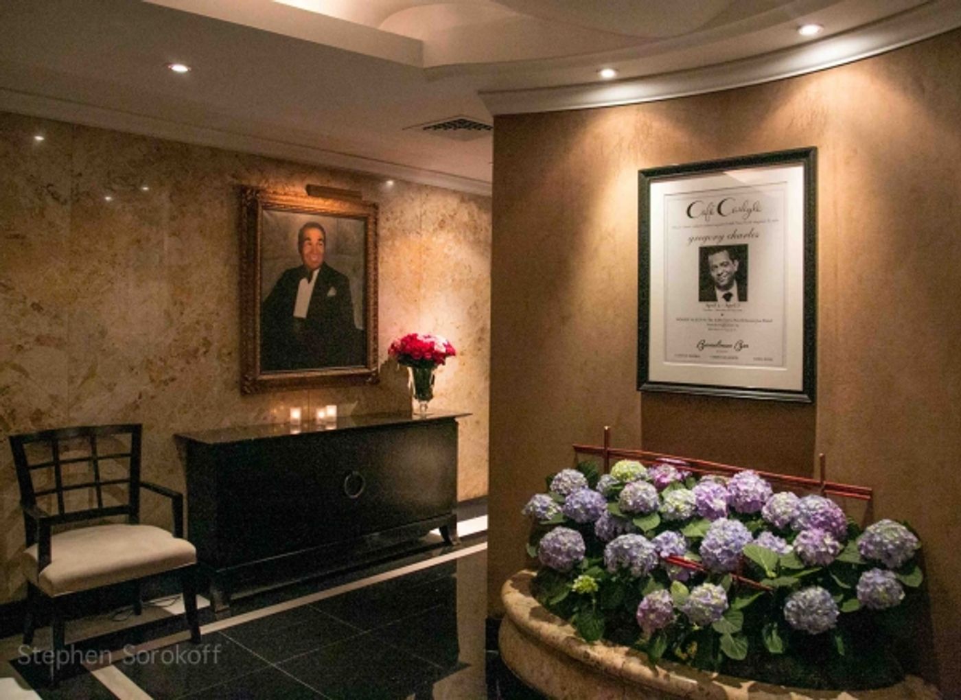 Photo Coverage: Canadian TV Star Gregory Charles Plays at NYC's Café Carlyle Photo Coverage: Canadian TV Star Gregory Charles Plays at NYC's Café Carlyle Image