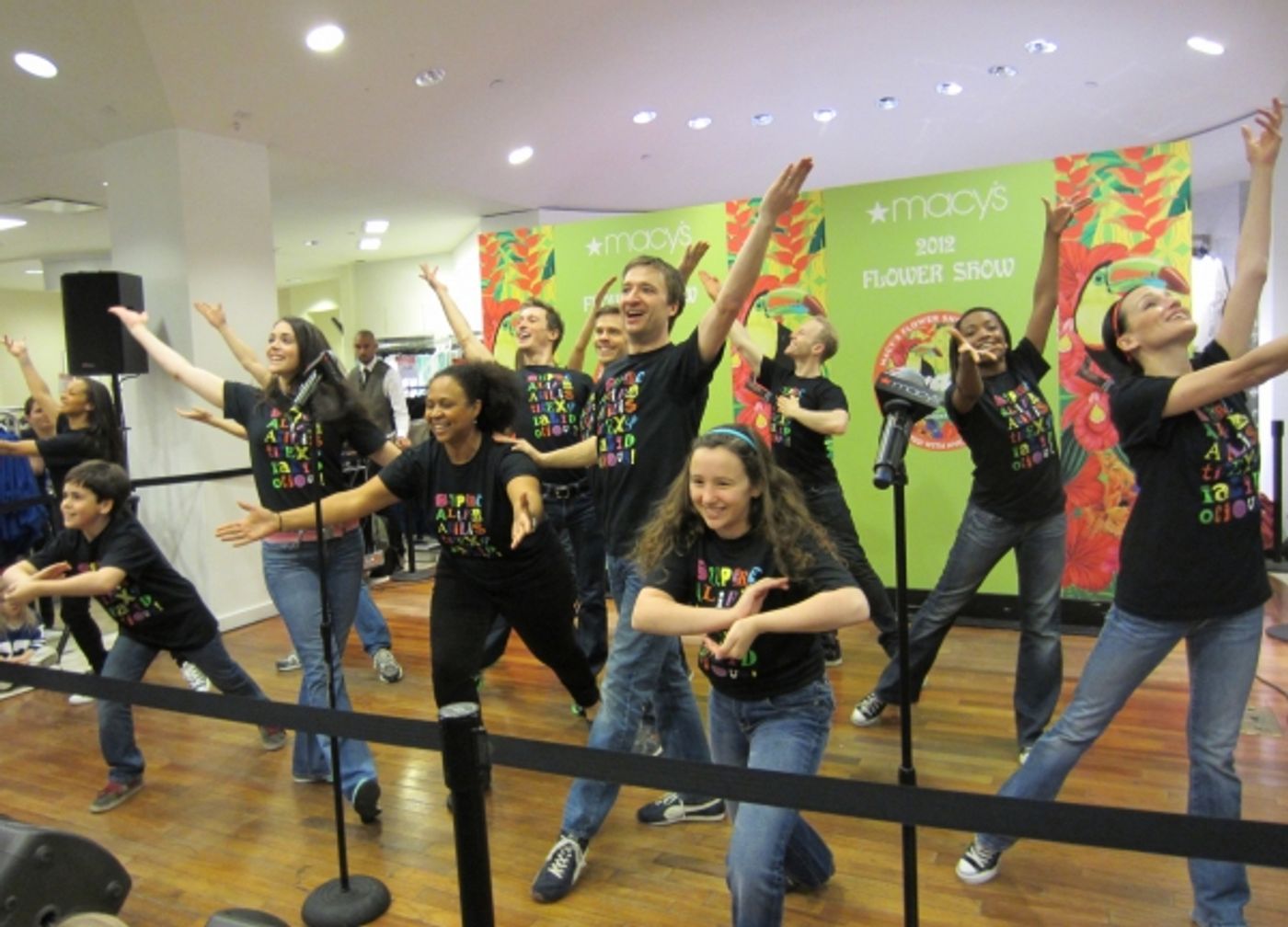 Photo Coverage: MARY POPPINS Visits the Macy's Flower Show!  Image