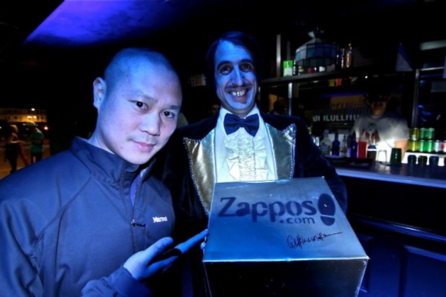 Photo Flash: ABSINTHE's Gazillionaire Welcomes Tony Hsieh to the Gold Shoe Club Image