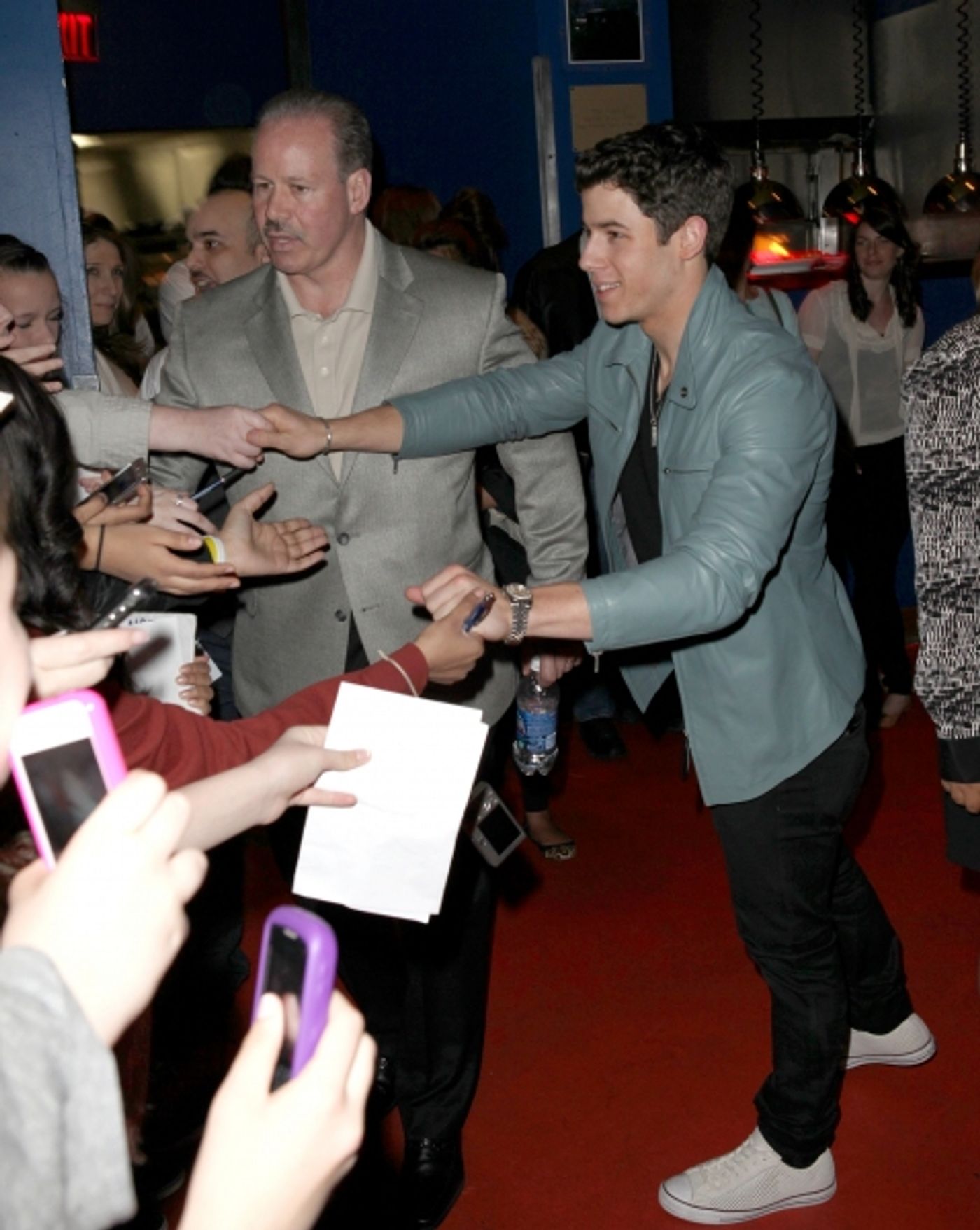 Photo Coverage: HOW TO SUCCEED's Nick Jonas, Michael Urie & Stephanie Rothenberg Visit Planet Hollywood  Image