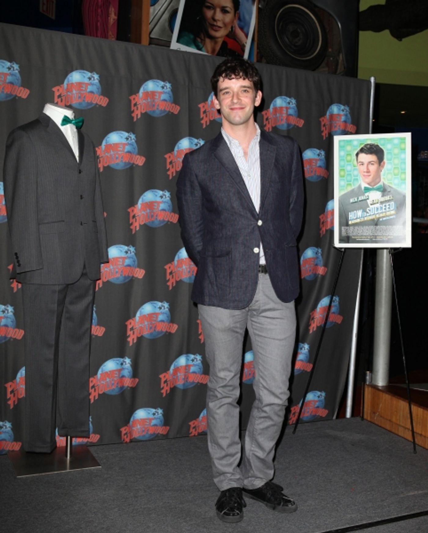 Photo Coverage: HOW TO SUCCEED's Nick Jonas, Michael Urie & Stephanie Rothenberg Visit Planet Hollywood  Image