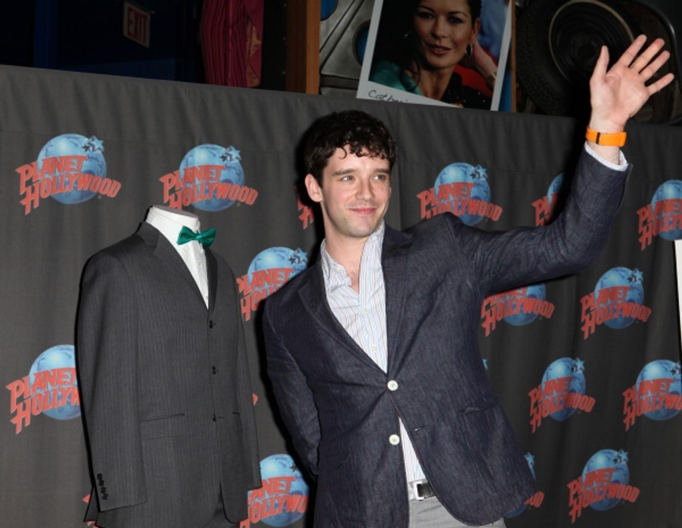 Photo Coverage: HOW TO SUCCEED's Nick Jonas, Michael Urie & Stephanie Rothenberg Visit Planet Hollywood  Image