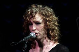 Lindsay Nicole Chambers @ BroadwayWorld Lindsay Nicole Chambers Photo