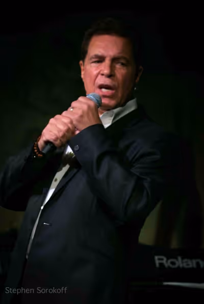 Clint Holmes Photo