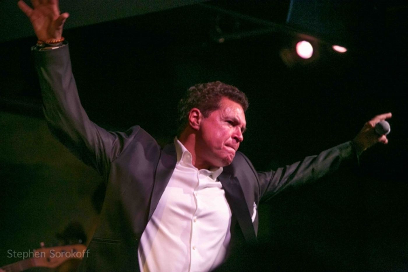 Photo Coverage: Clint Holmes Performs for Michael Douglas, Chita Rivera and More at Café Carlyle  Image