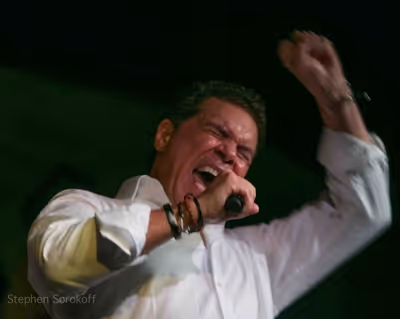 Clint Holmes Photo