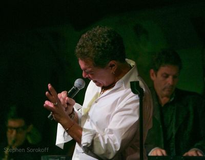Clint Holmes Photo