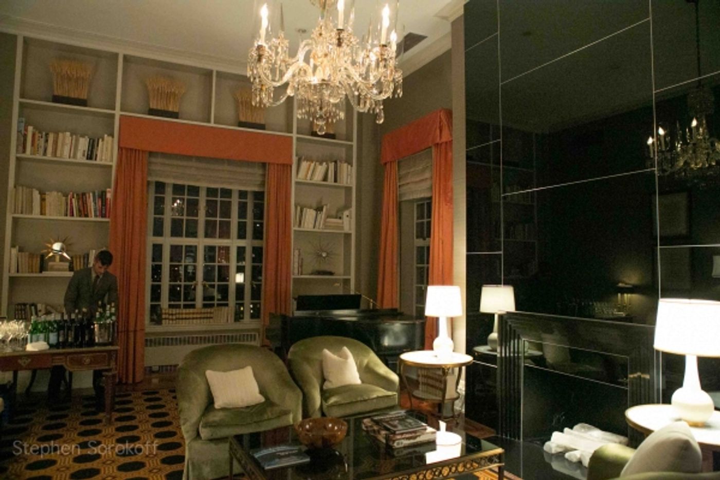 Photo Coverage: Clint Holmes Performs for Michael Douglas, Chita Rivera and More at Café Carlyle  Image