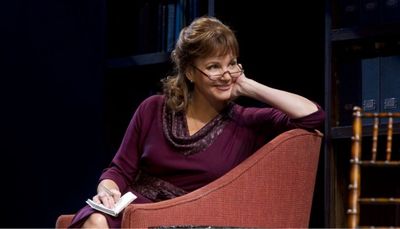 Margaret Colin Photo