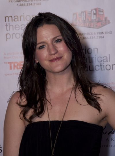 Carrie Manolakos Photo