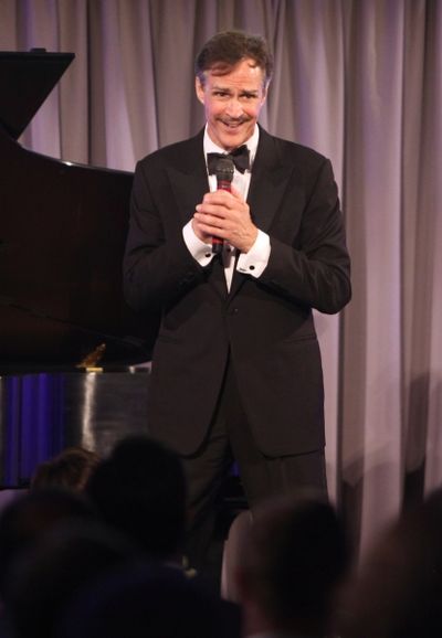 Howard McGillin  Photo