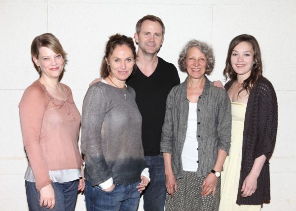 Kellie Overbey, Amy Brenneman, Lee Tergesen, Beth Dixon and Virginia Kull  Photo