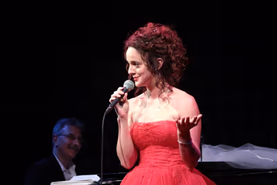 Melissa Errico Photo