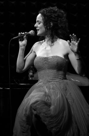 Melissa Errico Photo