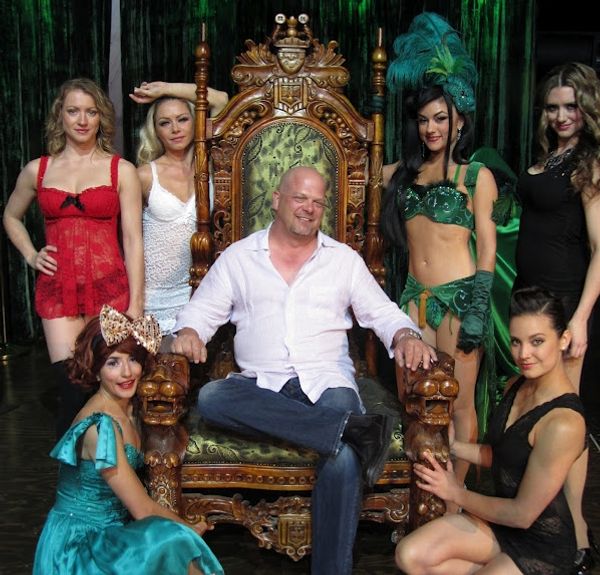 Rick Harrison with Cast of ABSINTHE  Photo