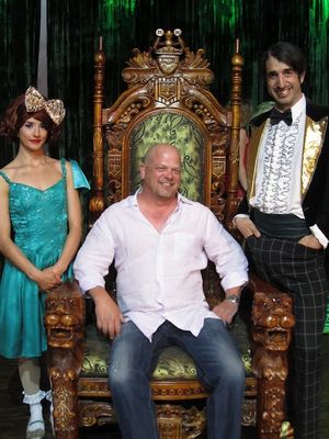Rick Harrison with Gazillionaire and Penny  Photo