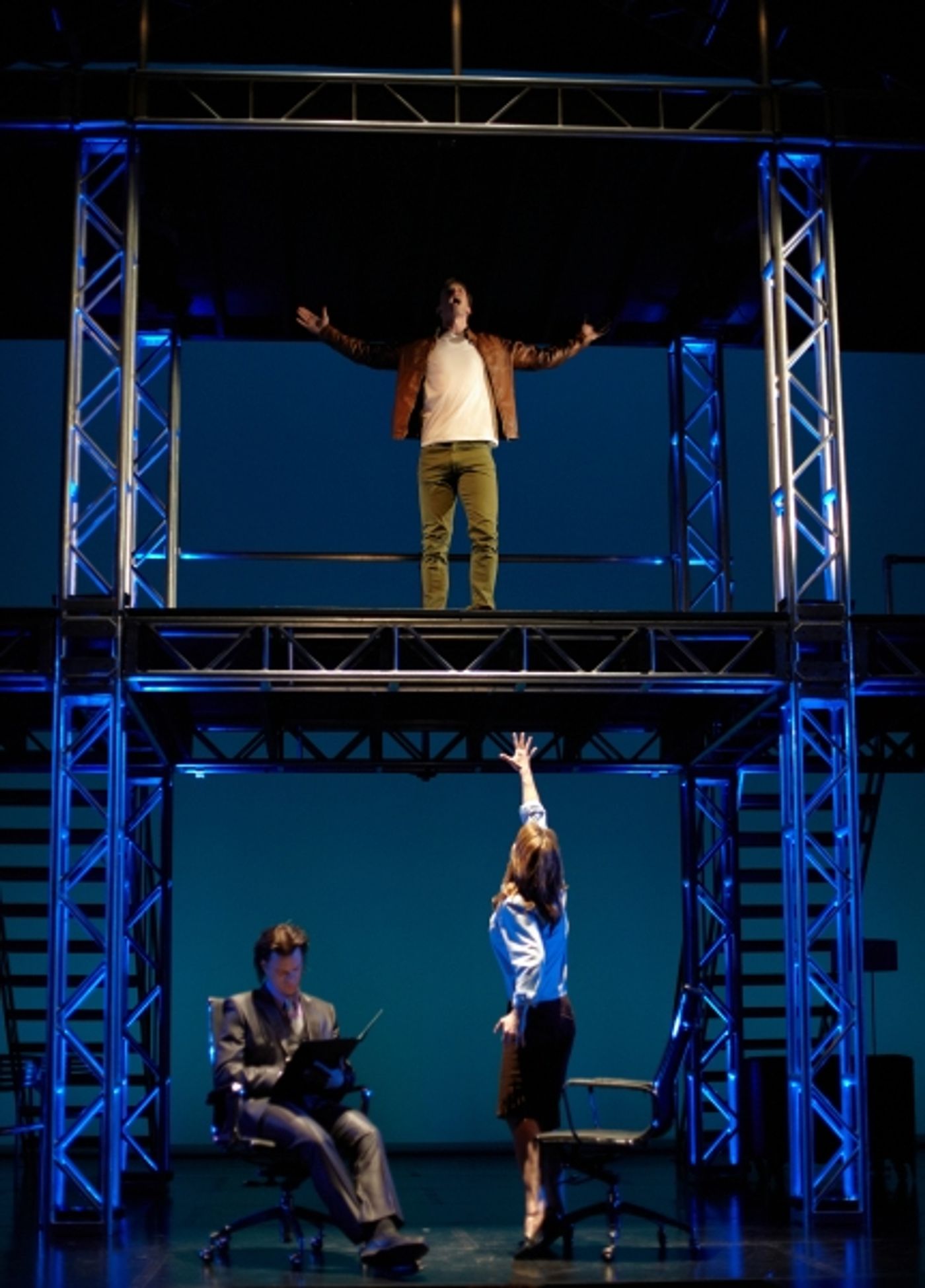 Photo Flash: Manitoba Theatre Centre's NEXT TO NORMAL  Image