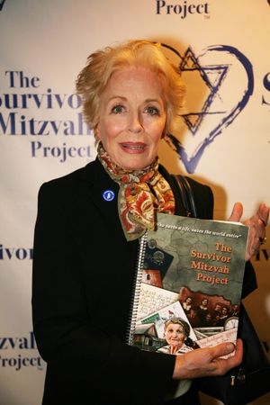 Holland Taylor @ BroadwayWorld Holland Taylor Photo