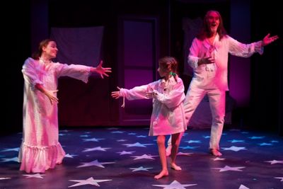Kimberly Jackson (Angel Mama), Julianna Rigoglioso (Pippi), Drew Davidson (Captain Lo Photo