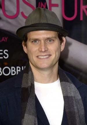 Steven Pasquale Photo