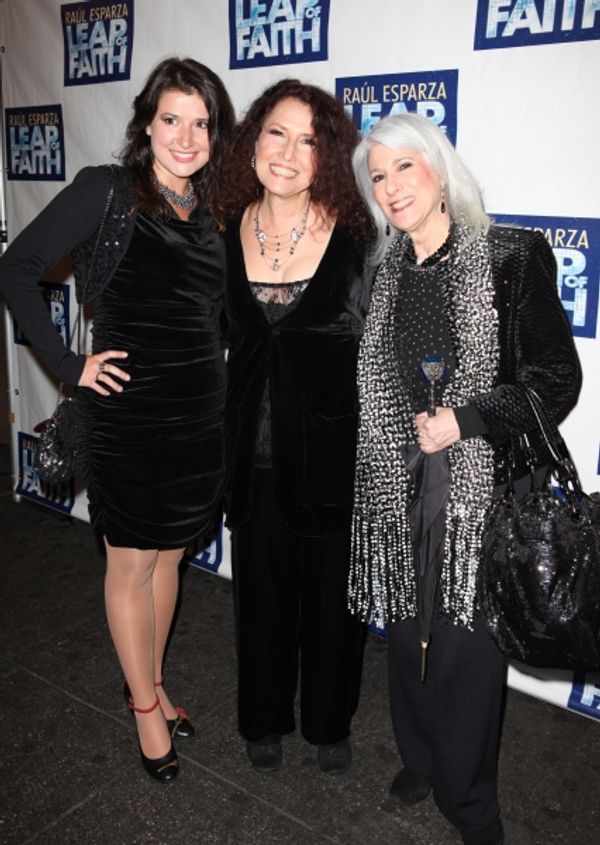 Hannah Manchester & Melissa Manchester  with Jamie de Roy Photo