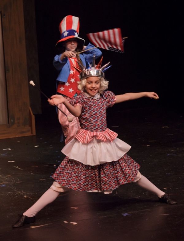 Natalie Rarick (rear), Brynn Harty (front) Photo