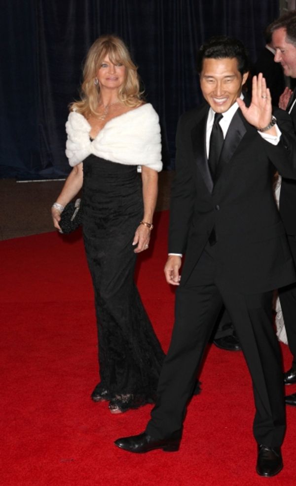 Goldie Hawn & Daniel Dae Kim Photo