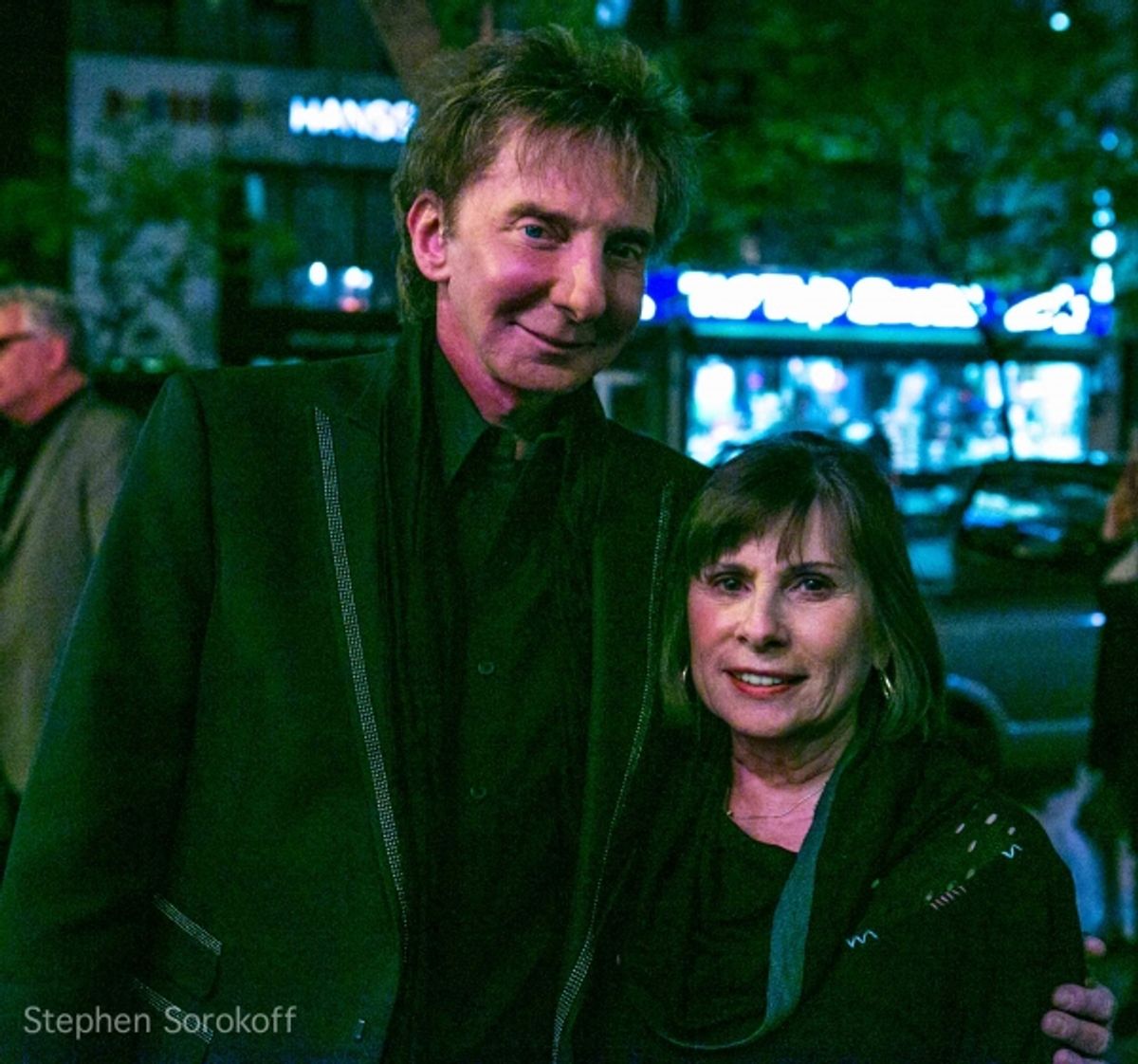 Barry Manilow & co- producer Sandie Durell at Barry Manilow, et al. at AN EVENING WITH MARTY PANZER at The Triad