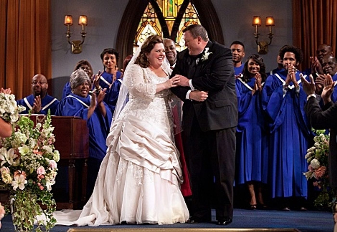 Photo Flash: First Look - 'The Wedding' on CBS's MIKE & MOLLY, Airing Tonight, 5/14  Image