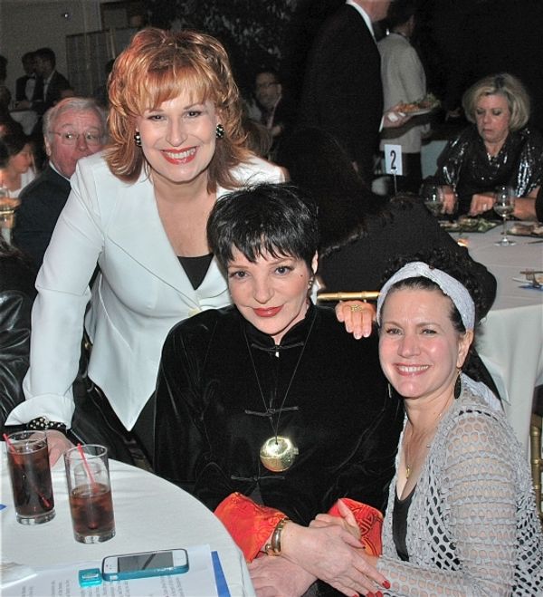 Joy Behar, Liza Mennlli and Susie Essman Photo