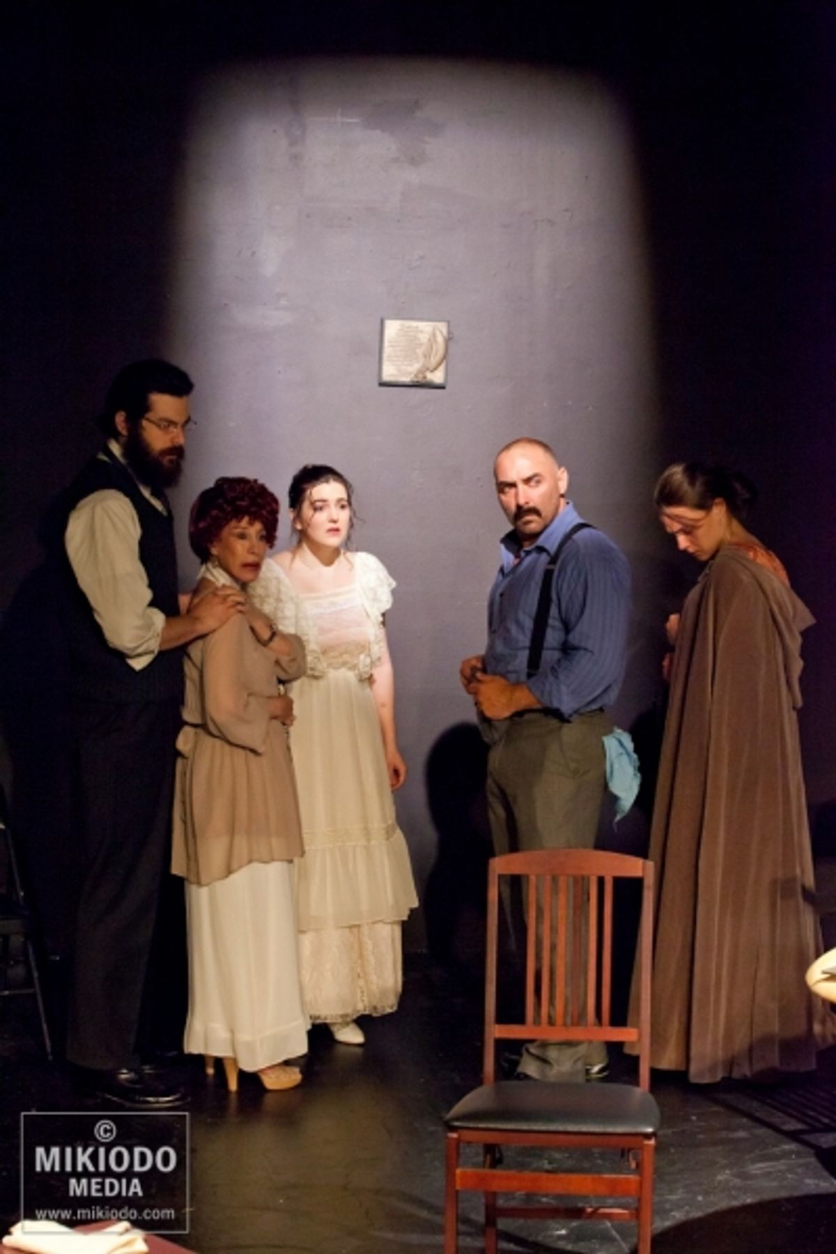 Mateo Prendergast, Linda Glick, Maurya Scanlon, Andrew Criss and Emily Ciotti at 