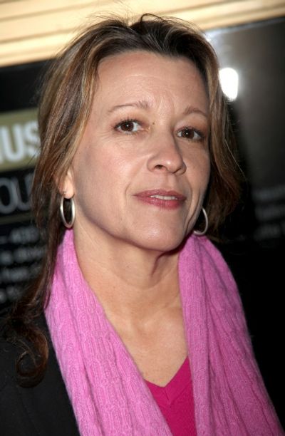 Linda Emond arriving for the Opening Night Performance of EXIT THE KING at the Barrym Photo