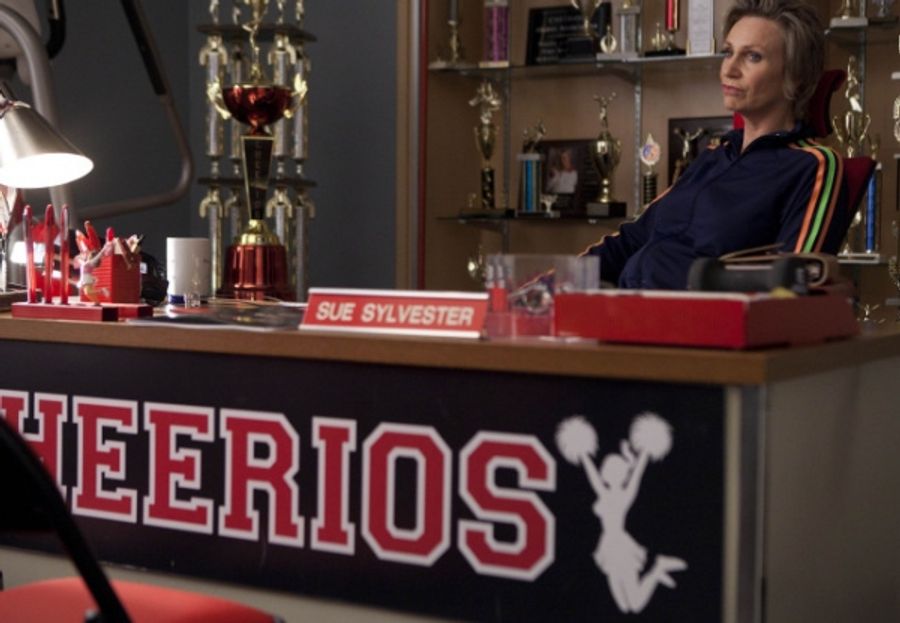 Photo Flash: First Look at GLEE's Props & Nationals Episodes! Image