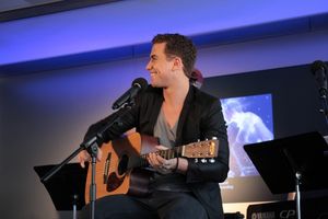 Richard Fleeshman Photo