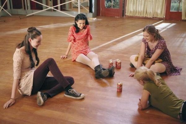 EMMA DUMONT, JULIA GOLDANI TELLES, BAILEY BUNTAIN, KAITLYN JENKINS Photo