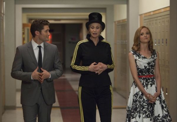 Will (Matthew Morrison, L), Sue (Jane Lynch, C) and Emma (Jayma Mays, R) head to Nati Photo