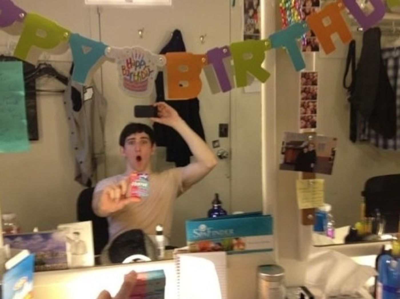 Photo Flash: Broadway Stars Max Von Essen, Steve Kazee et al. Tweet Saturday Intermission - All the Photos!  Image