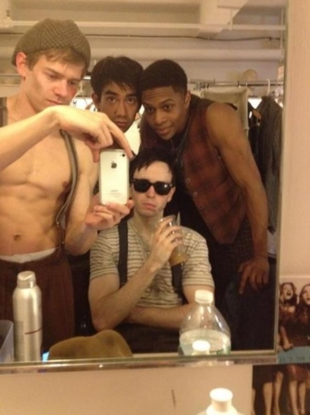 NEWSIES' Garett Howe and Company at Broadway Stars Max Von Essen, Steve Kazee et al. Tweet Saturday Intermission - All the Photos!