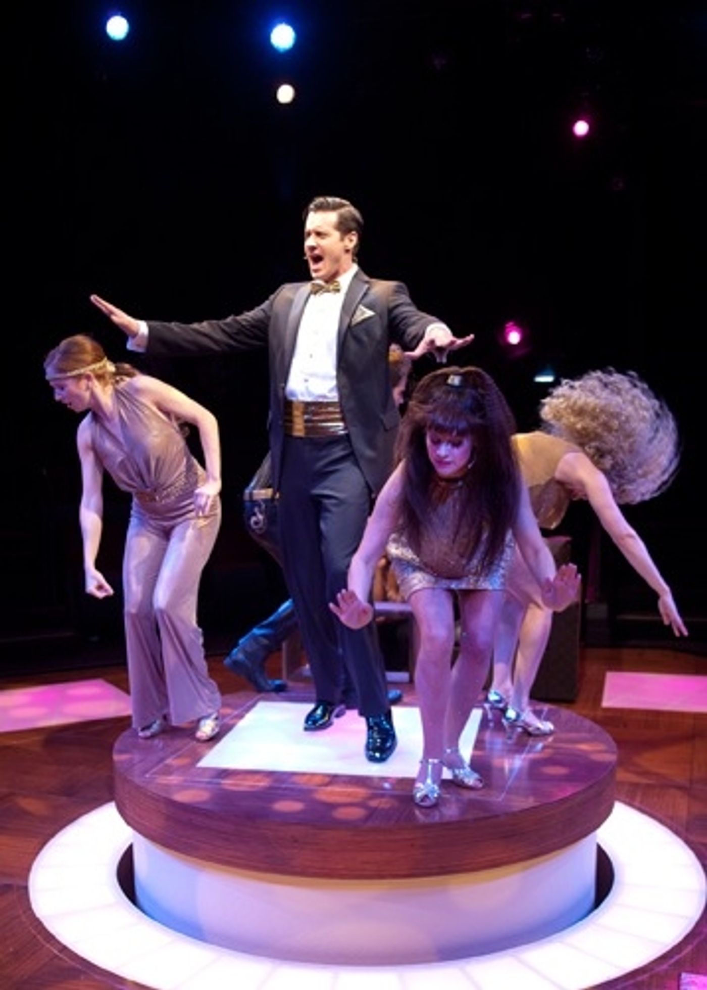 Photo Flash: First Look at The Old Globe's NOBODY LOVES YOU World Premiere! Photo Flash: First Look at The Old Globe's NOBODY LOVES YOU World Premiere! Image