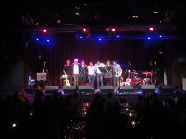 Suzanne Vega and Duncan Sheik in Concert Photo