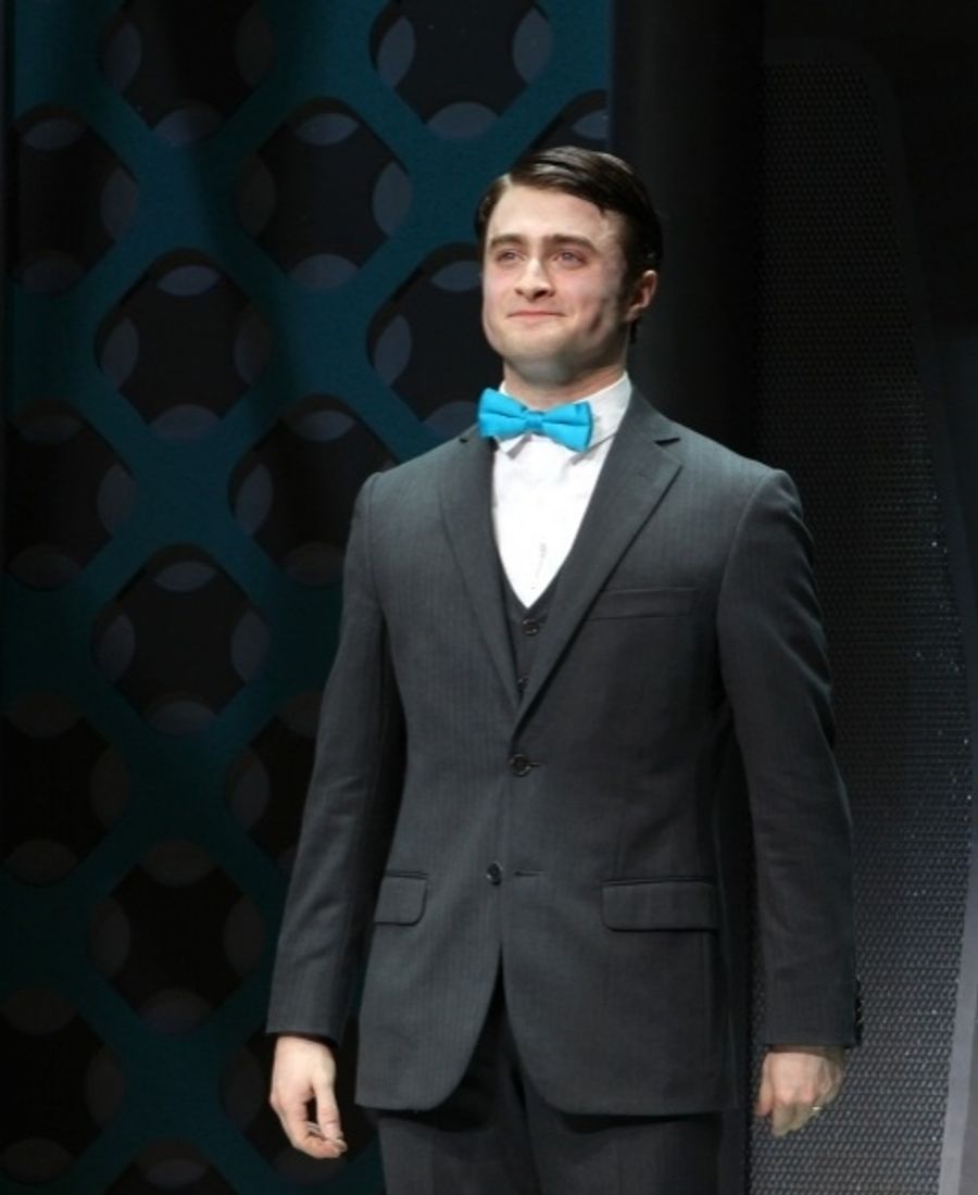 Photo Flashback: HOW TO SUCCEED Closes Today; A Look Back at the Three Finches Image