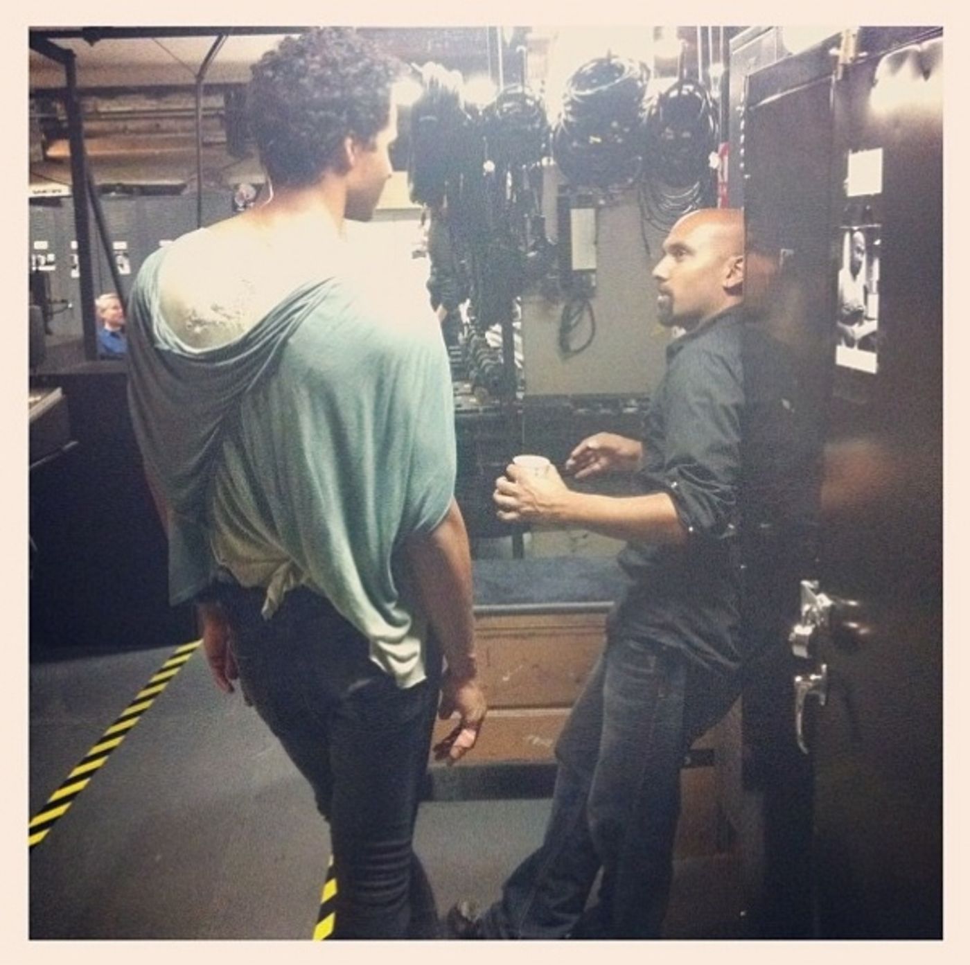 Photo Flash: Evening Saturday Intermission Pic Round-Up - Ricky Martin, NEWSIES and More!  Image