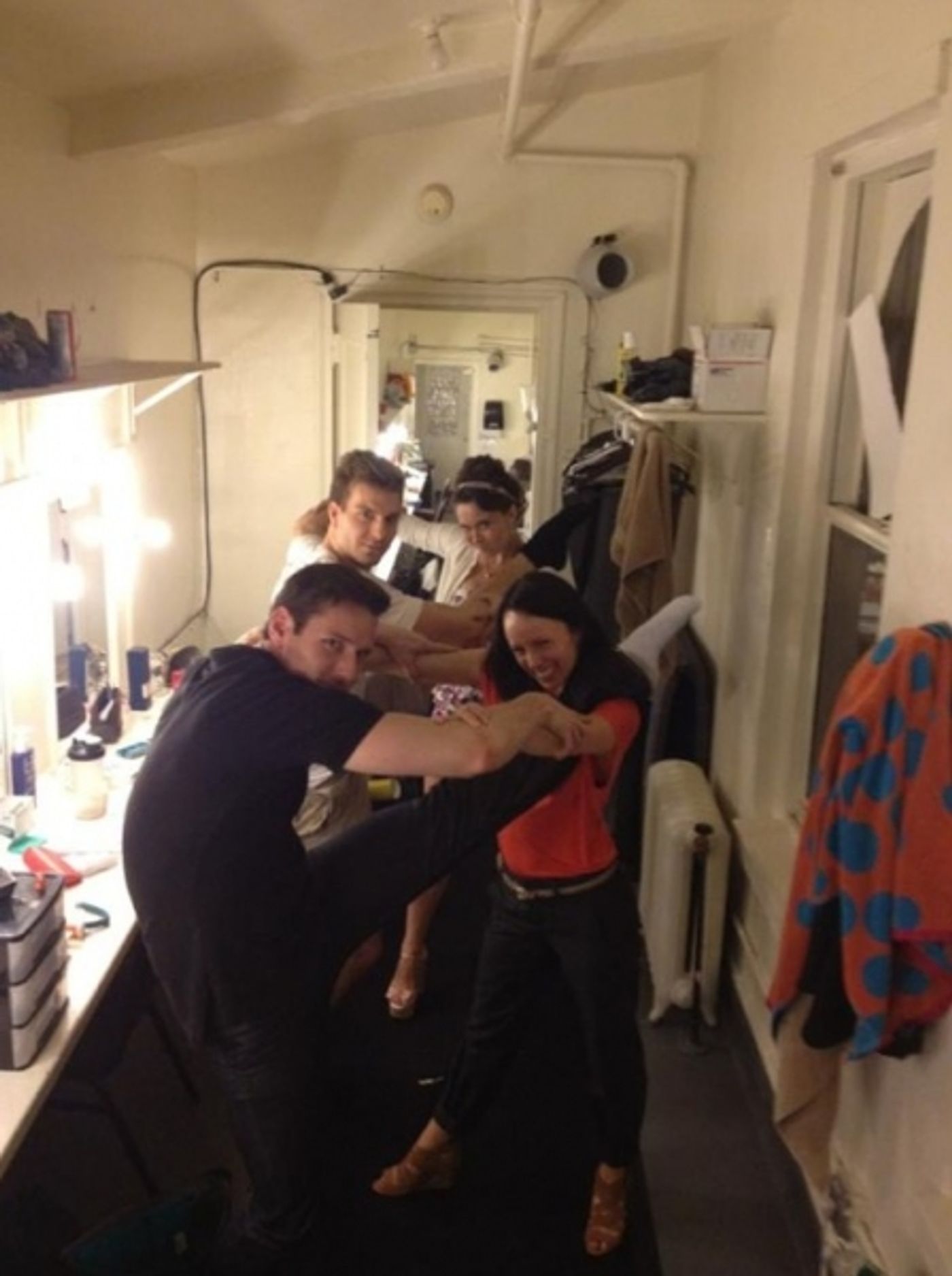 Photo Flash: Evening Saturday Intermission Pic Round-Up - Ricky Martin, NEWSIES and More!  Image