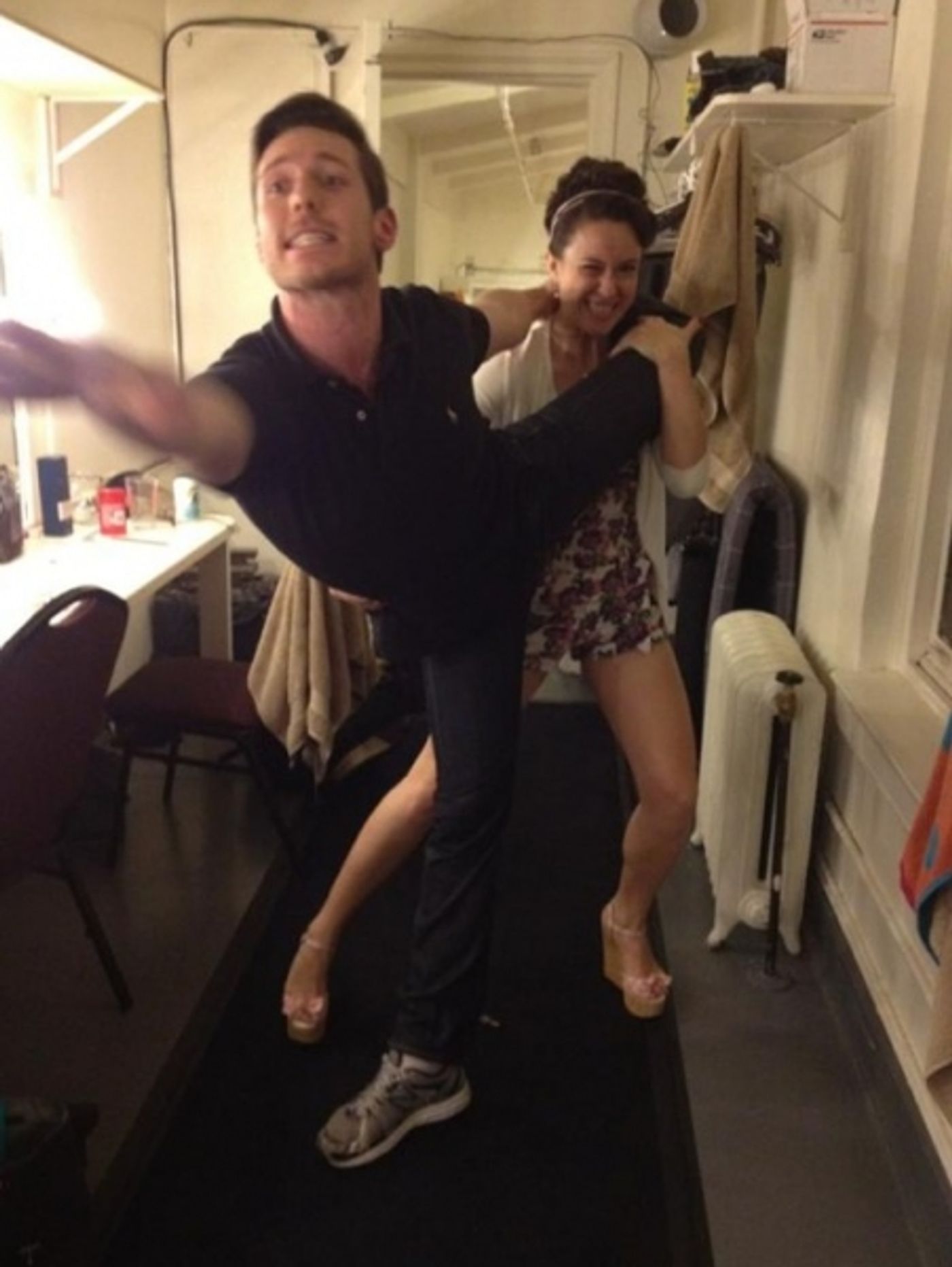 Photo Flash: Evening Saturday Intermission Pic Round-Up - Ricky Martin, NEWSIES and More!  Image