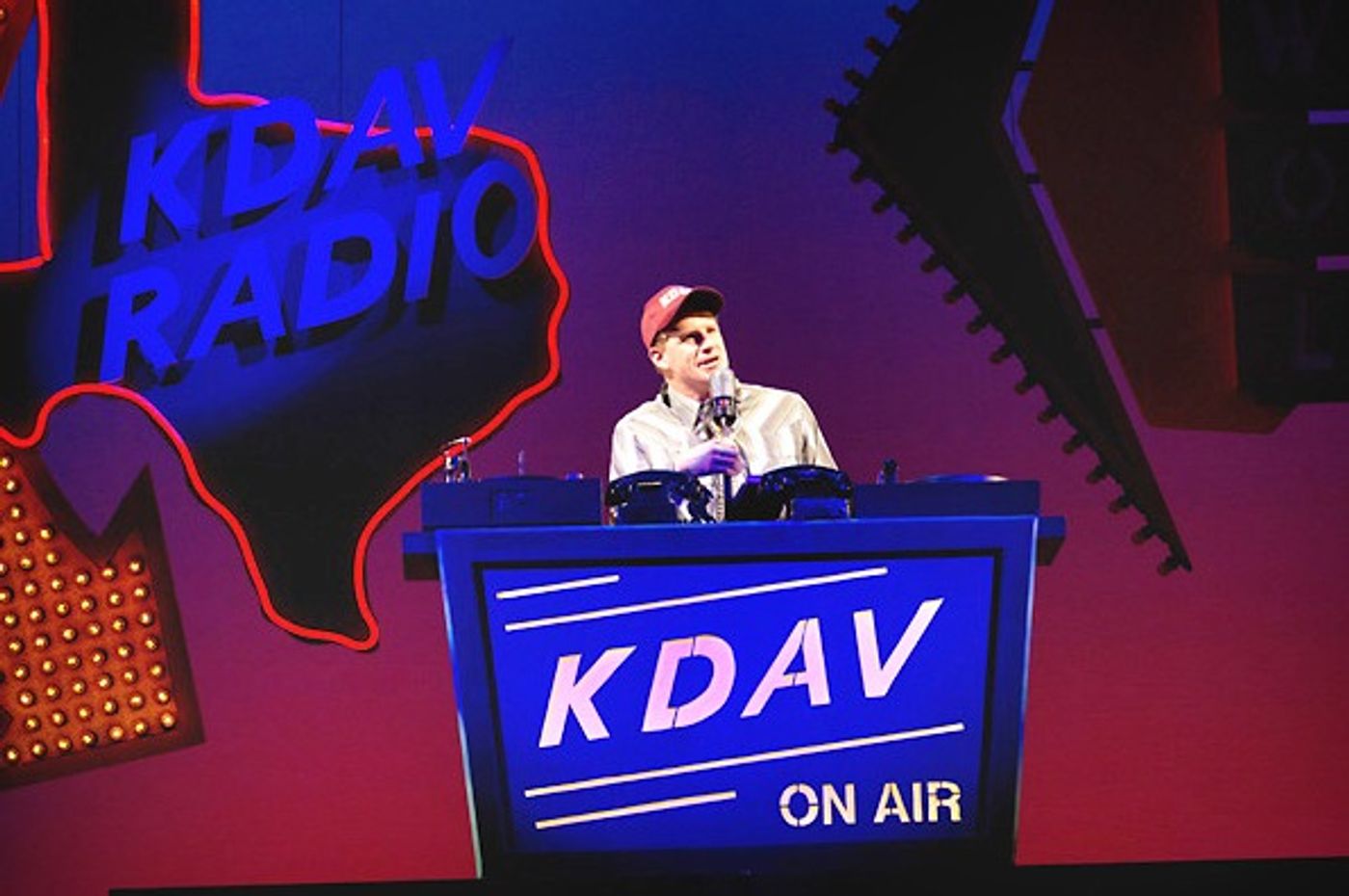 Photo Flash: Christopher Sutton et al. in BUDDY at Walnut Street Theatre  Image